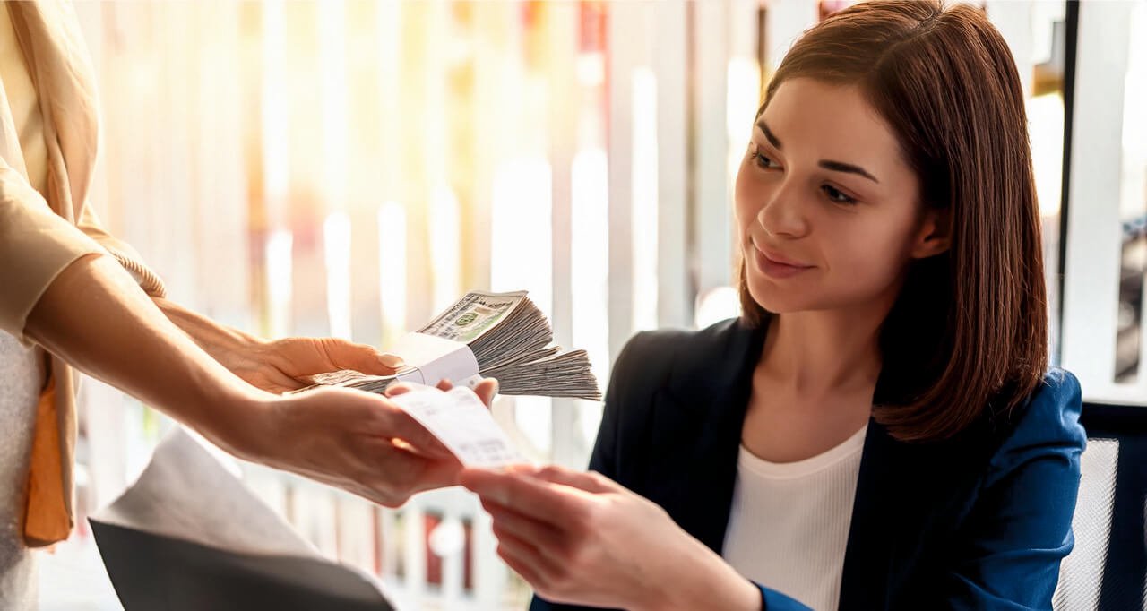 Выдача чеков в магазинах: зачем это нужно и как работает