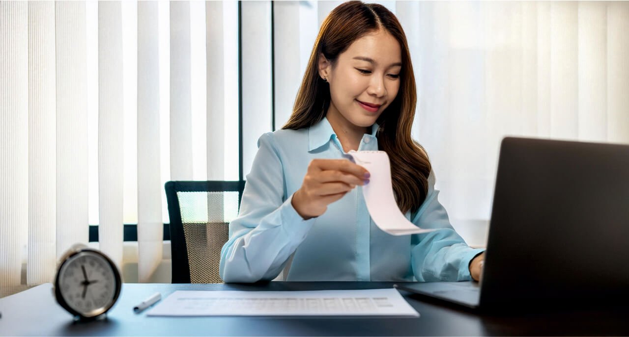 Может ли самозанятый выдавать товарный чек: особенности и правила